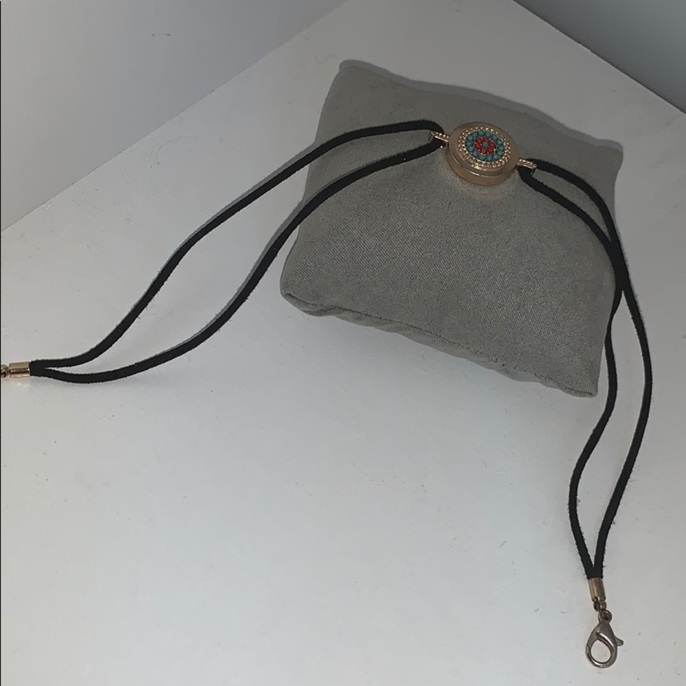 Comfortable necklace/choker